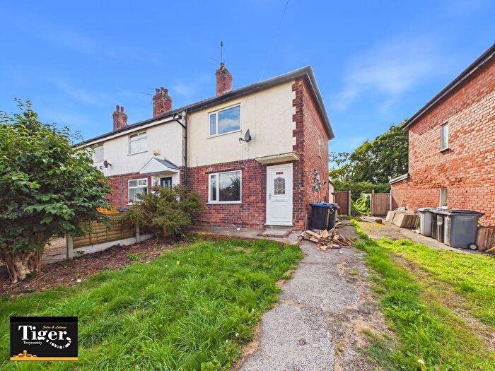 3 Bedroom End Of Terrace House To Rent In Warley Road, Blackpool, FY2