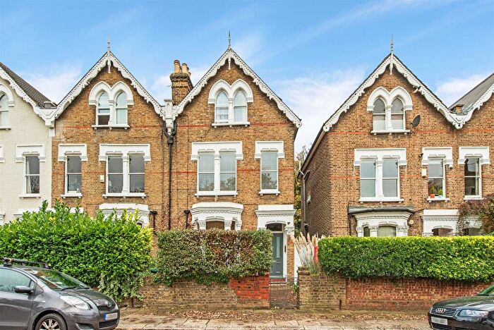 2 Bedroom Flat To Rent In Scarborough Road, Finsbury Park, N4