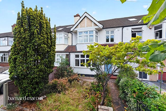 3 Bedroom Terraced House For Sale In Greenway, London, SW20
