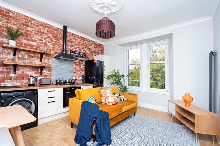 2 Bedroom Flat To Rent In Pitkerro Road, Dundee, DD4