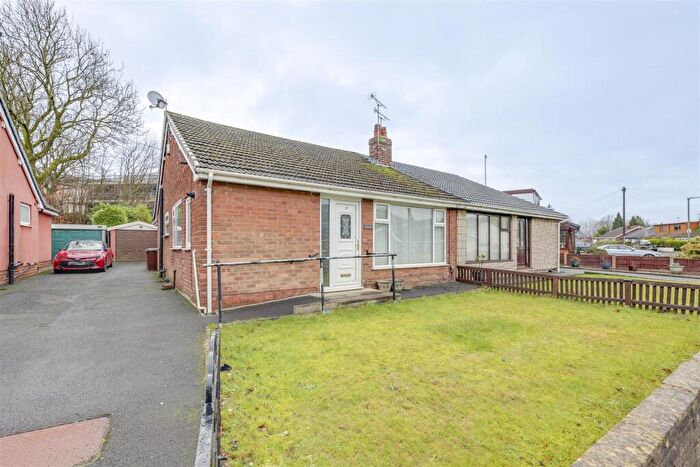 3 Bedroom Semi-Detached Bungalow For Sale In Andrew Avenue, Rawtenstall, Rossendale, BB4
