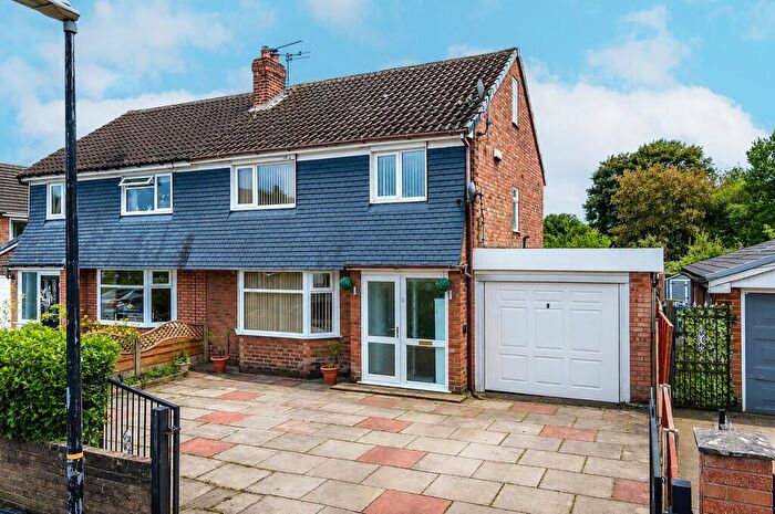 3 Bedroom Semi-Detached House For Sale In Redbourne Drive, Davyhulme, Manchester, M41