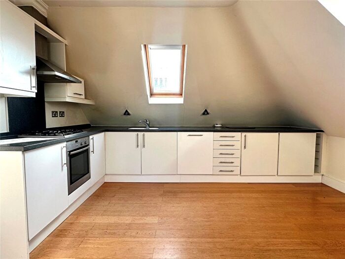 2 Bedroom Flat To Rent In Worple Road, Wimbledon, SW19