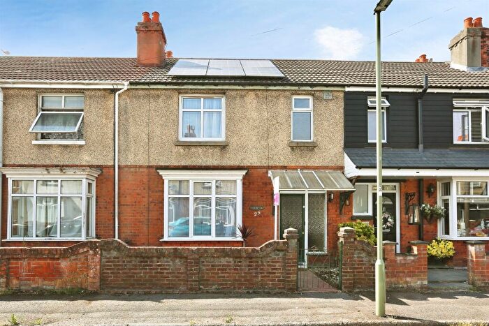 3 Bedroom Terraced House For Sale In Vernon Road, Gosport, PO12