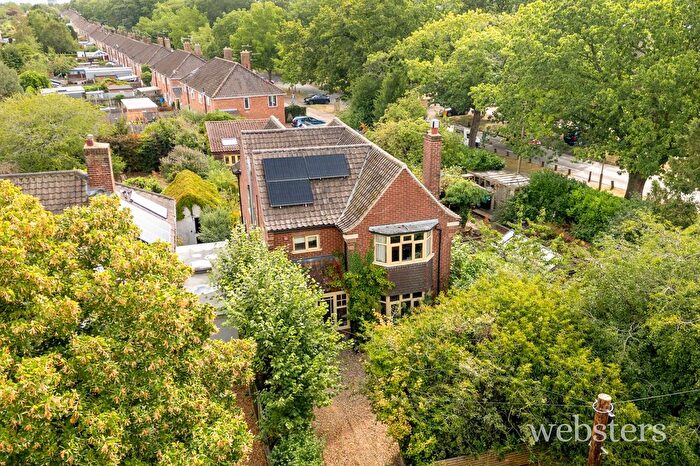 4 Bedroom Detached House For Sale In Bluebell Road, Norwich, NR4