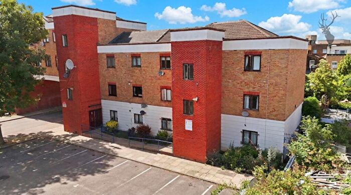 2 Bedroom Apartment For Sale In Hewison Street, London, E3
