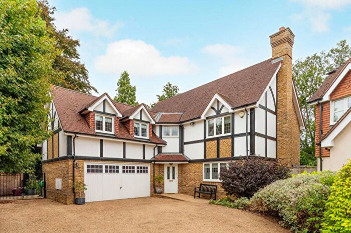 5 Bedroom Detached House For Sale In Selborne Road, Lloyd Park, Croydon, CR0