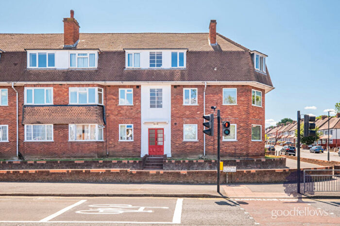 2 Bedroom Apartment To Rent In Central Gardens, Morden, Surrey, SM4