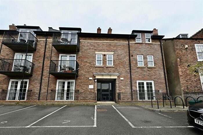 2 Bedroom Apartment For Sale In Northumberland Street, Darlington, DL3