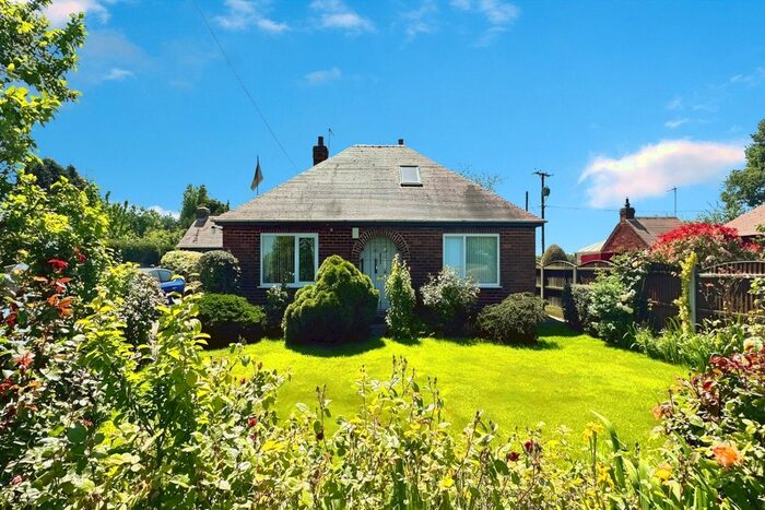 3 Bedroom Bungalow For Sale In Burn Lane, Burn, Selby, North Yorkshire, YO8