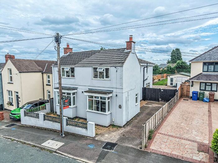 4 Bedroom Detached House For Sale In Heath Gap Road, Cannock, WS11