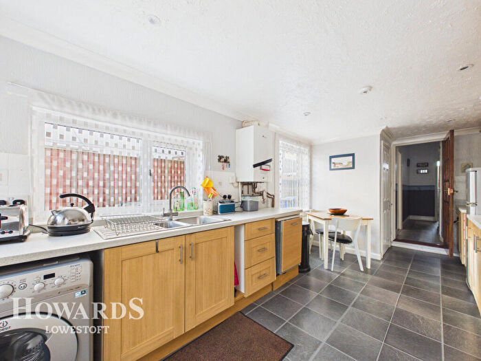 3 Bedroom Terraced House For Sale In Beaconsfield Road, Lowestoft, NR33
