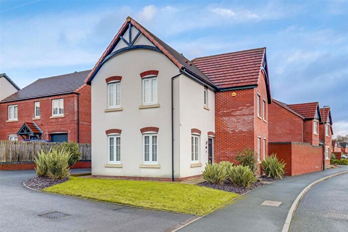 4 Bedroom Detached House For Sale In Damstead Park Avenue, Alfreton, DE55