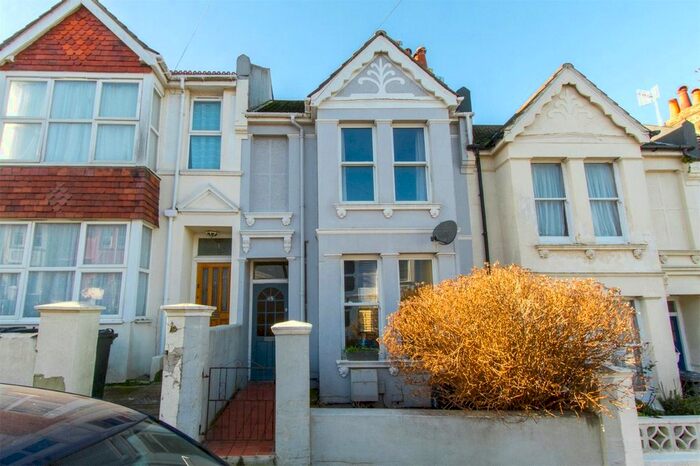 3 Bedroom Terraced House To Rent In Totland Road, Brighton, BN2