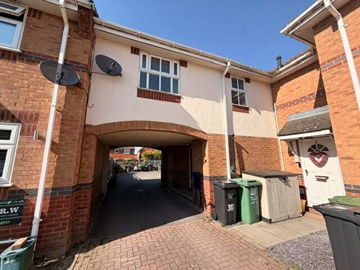 1 Bedroom Garage / Parking To Rent In Warwick Place, Langdon Hills, Basildon, Essex, SS16