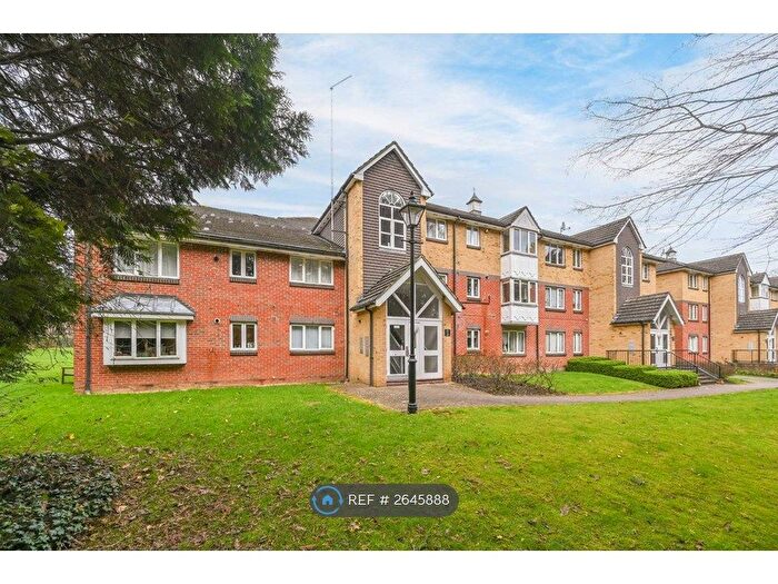 2 Bedroom Flat To Rent In Cherry Court, Pinner, HA5