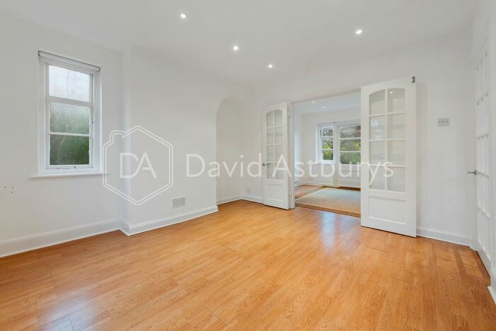 2 Bedroom Cottage To Rent In Wordsworth Walk, Hampstead Garden Suburb, London, NW11