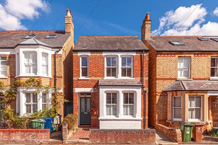 3 Bedroom Detached House For Sale In Stratfield Road, Oxford, OX2