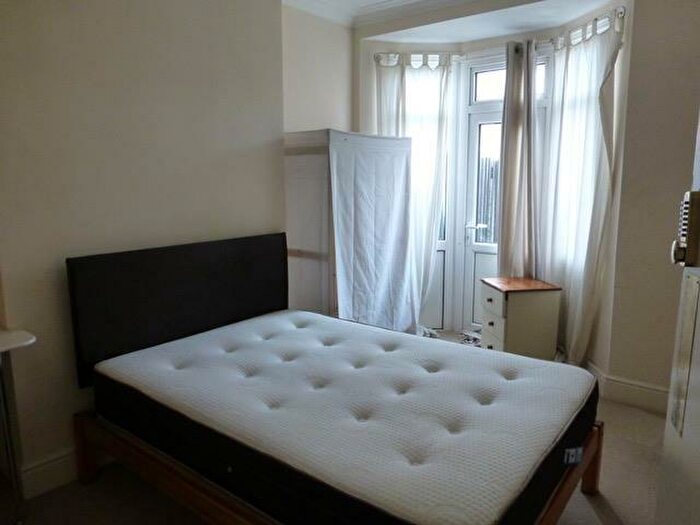 3 Bedroom Terraced House For Sale In Grosvenor Road, Birmingham, B20