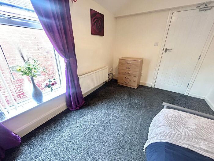 1 Bedroom House To Rent In Room, Liverpool Road, M30