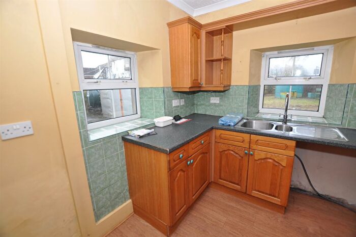 4 Bedroom Detached House For Sale In Tenby Road, St. Clears, Carmarthen, SA33