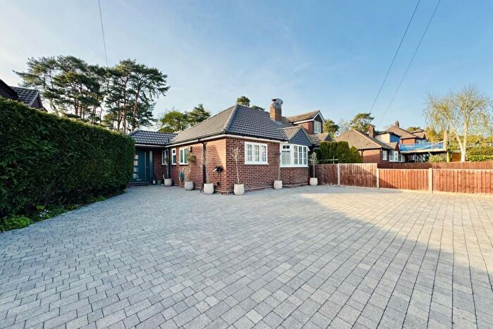 3 Bedroom Semi-Detached House For Sale In Spring Woods, Fleet, Hampshire, GU52