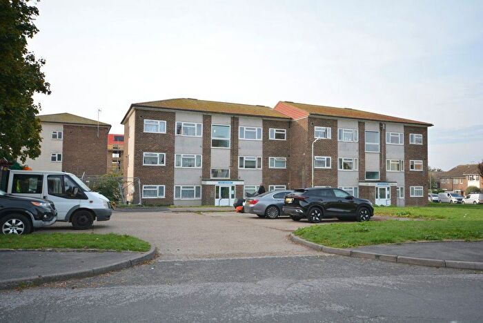 2 Bedroom Flat To Rent In William Avenue, Margate, CT9