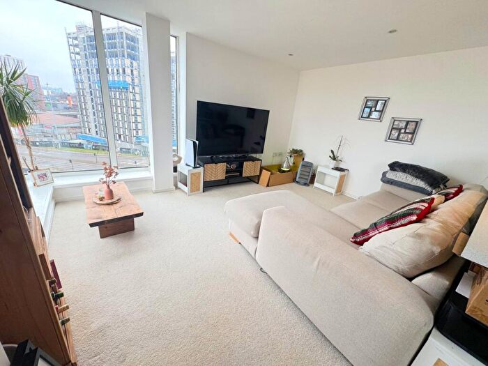 1 Bedroom Flat To Rent In Trinity One, City Centre, Leeds, LS9