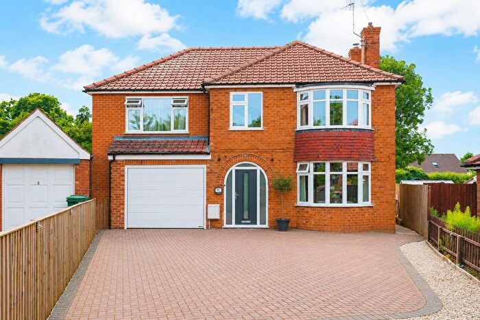 5 Bedroom Detached House For Sale In Langholme Drive, York, YO26