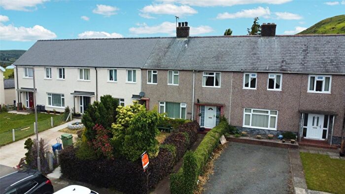 4 Bedroom Terraced House For Sale In Maes Hyfryd, Bryncrug, Tywyn, Gwynedd, LL36