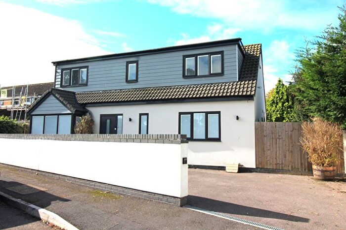 4 Bedroom Detached House For Sale In Clare Walk, Thornbury, Bristol, BS35