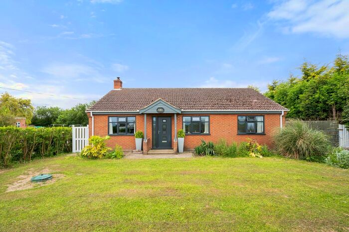 3 Bedroom Bungalow For Sale In Bull Drove, Wrangle, PE22