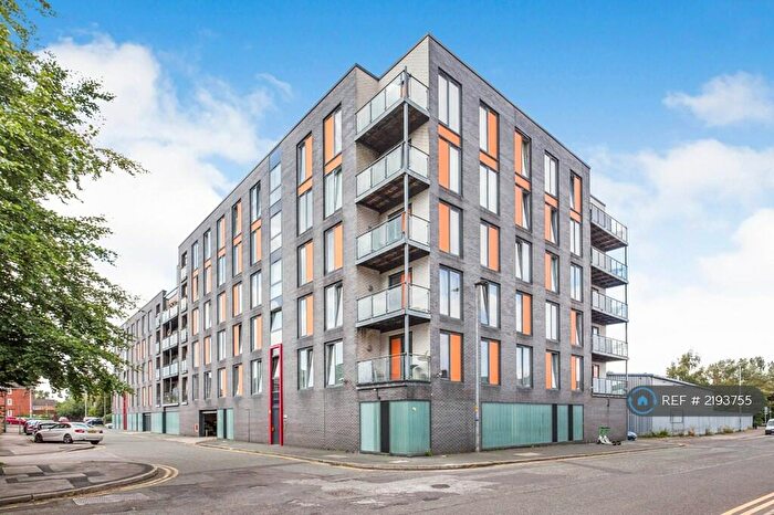 2 Bedroom Flat To Rent In Springfield Court, Salford, M3