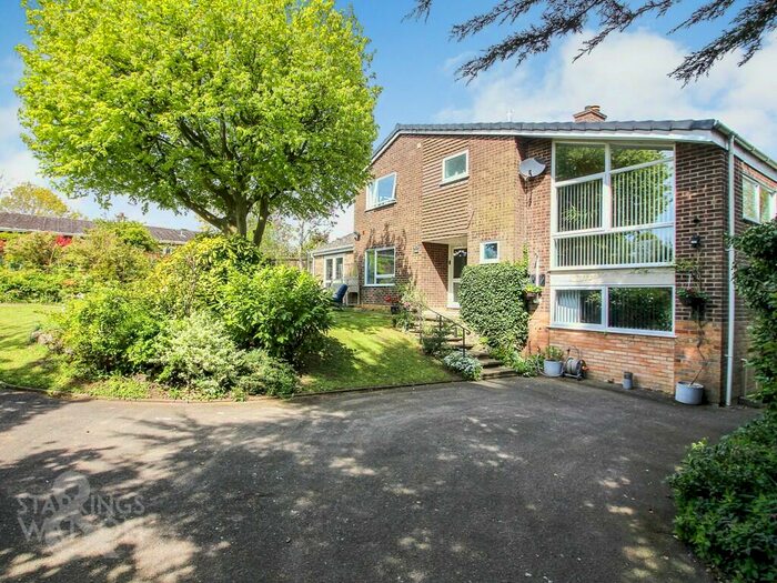 5 Bedroom Detached House For Sale In Woodland Drive, Bungay, NR35