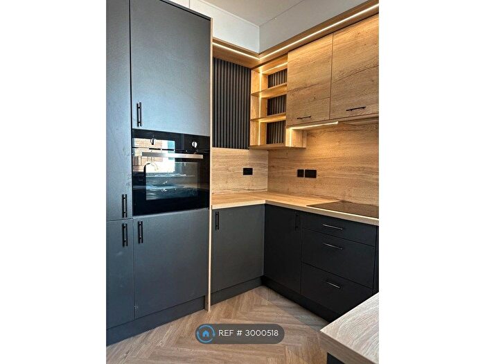 2 Bedroom Terraced House To Rent In Kingsley Road, Nottingham, NG2