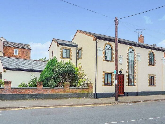 3 Bedroom Semi-Detached House To Rent In High Street, Hardingstone, NN4