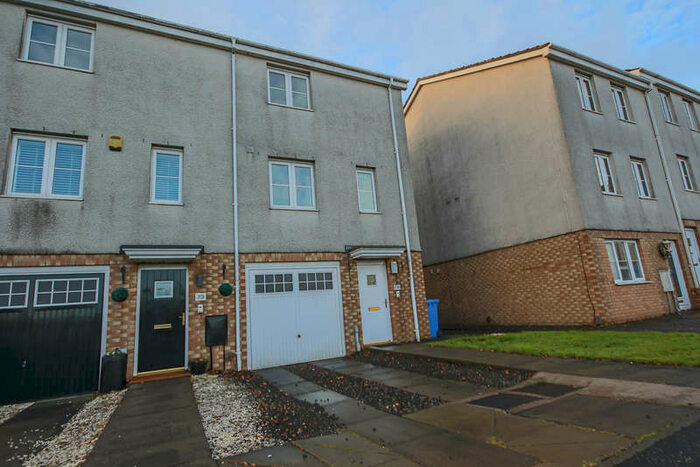 3 Bedroom Town House To Rent In Queens Crescent, Eliburn, Livingston, EH54