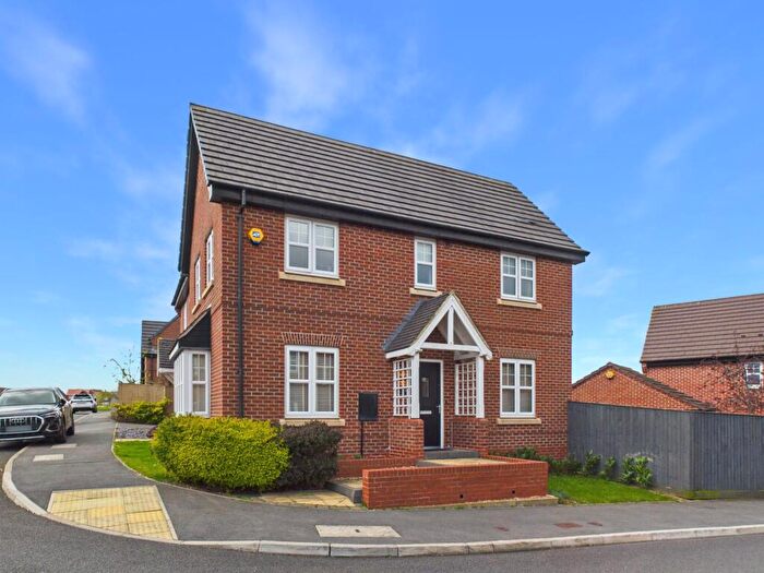 3 Bedroom Semi Detached House For Sale In Hartland Drive, Mapperley, Nottingham, NG3