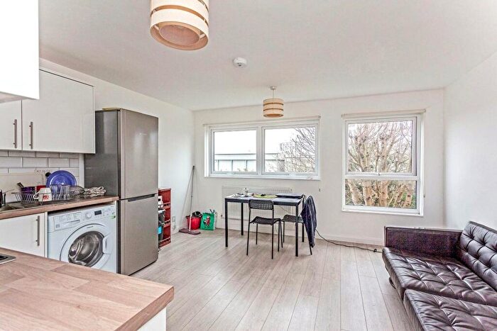 2 Bedroom Flat For Sale In Lovelinch Close, London, SE15