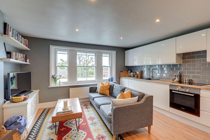2 Bedroom Flat For Sale In Burnt Ash Road, Lee, SE12