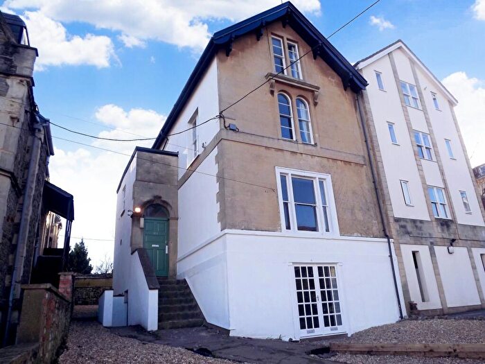 2 Bedroom Maisonette To Rent In Cotham Brow, Cotham, Bristol, BS6