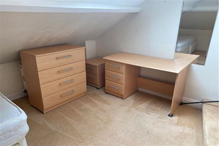 2 Bedroom Flat To Rent In Bedroom Flat In Bournemouth, BH1