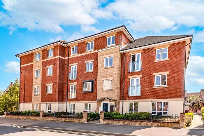 2 Bedroom Apartment For Sale In Whitebeam Court, Didcot, Oxfordshire, OX11
