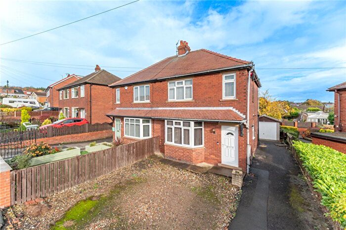 3 Bedroom Semi Detached House For Sale In Hesketh Lane, Tingley, Wakefield, West Yorkshire, WF3