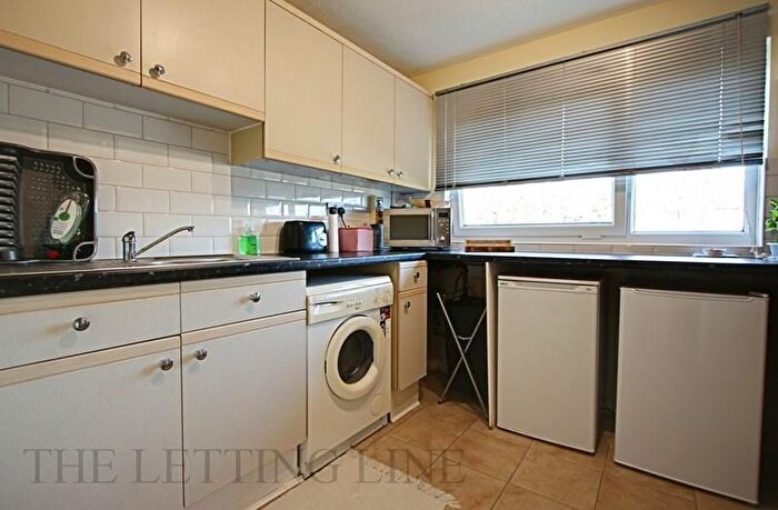 1 Bedroom Apartment To Rent In Chase Green Avenue, Enfield Chase, Enfield, Middlesex, EN2