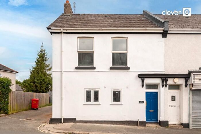 2 Bedroom Flat For Sale In Henderson Place, Plymouth, PL2