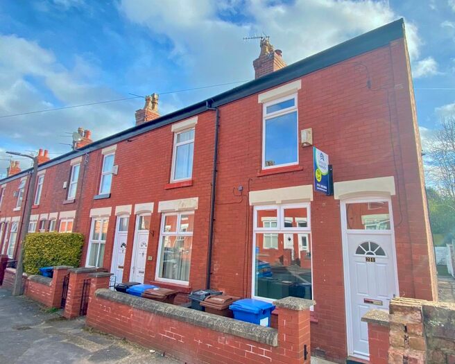 2 Bedroom End Of Terrace House To Rent In Lorne Grove, Stockport, SK3