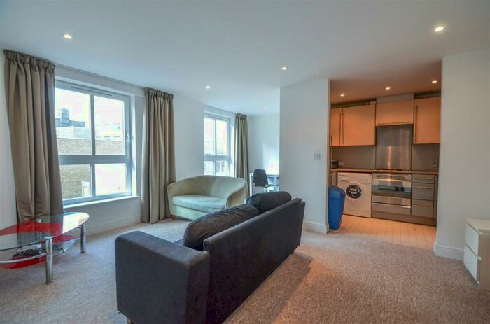 1 Bedroom Flat To Rent In Dryden Building, Commercial Road, E1