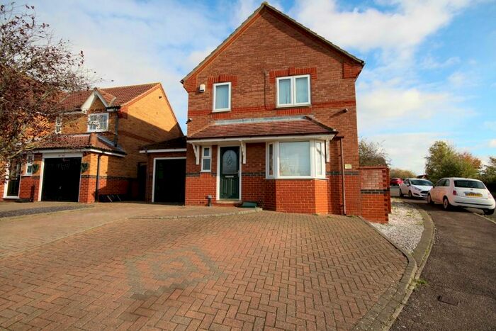 5 Bedroom Detached House To Rent In Bristowe Drive, RM16
