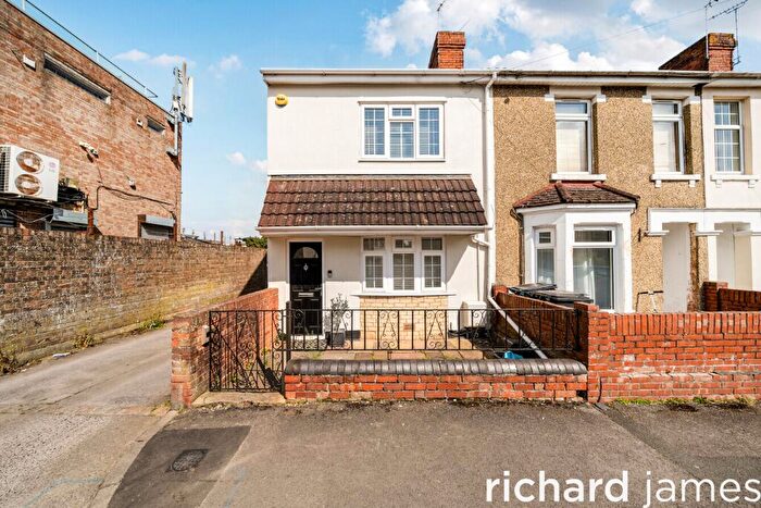 4 Bedroom End Of Terrace House For Sale In Church Walk South, Rodbourne Cheney, Swindon, SN2